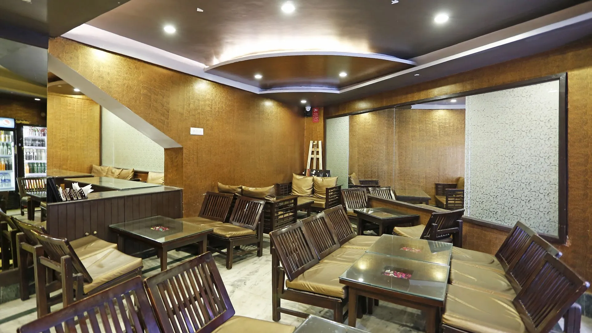 Oyo Rooms 055 Mall Rd Tourism Lift Shimla