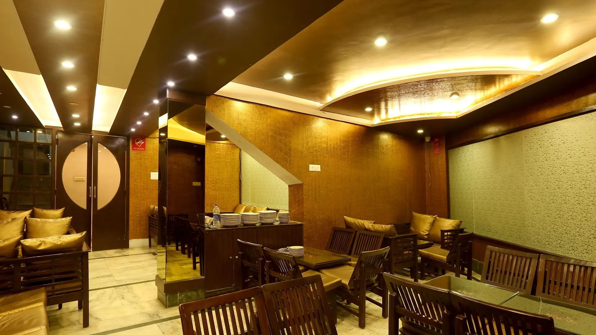 Oyo Rooms 055 Mall Rd Tourism Lift Shimla Hotel